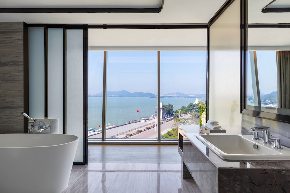 Xuzhou Marriott Hotel Lakeview 5/47