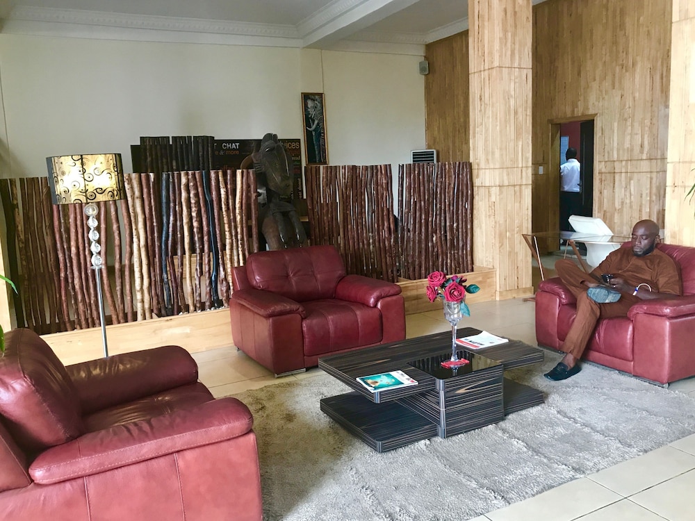 Bella Casa Hotel 30/50