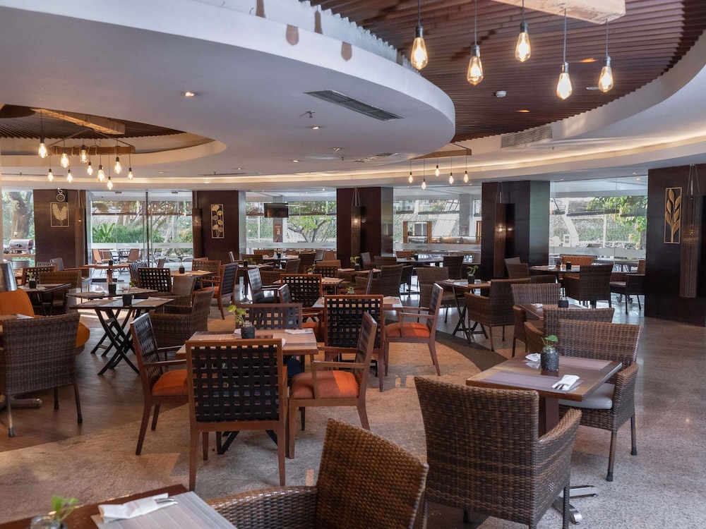 Mercure Convention Center Ancol 41/63