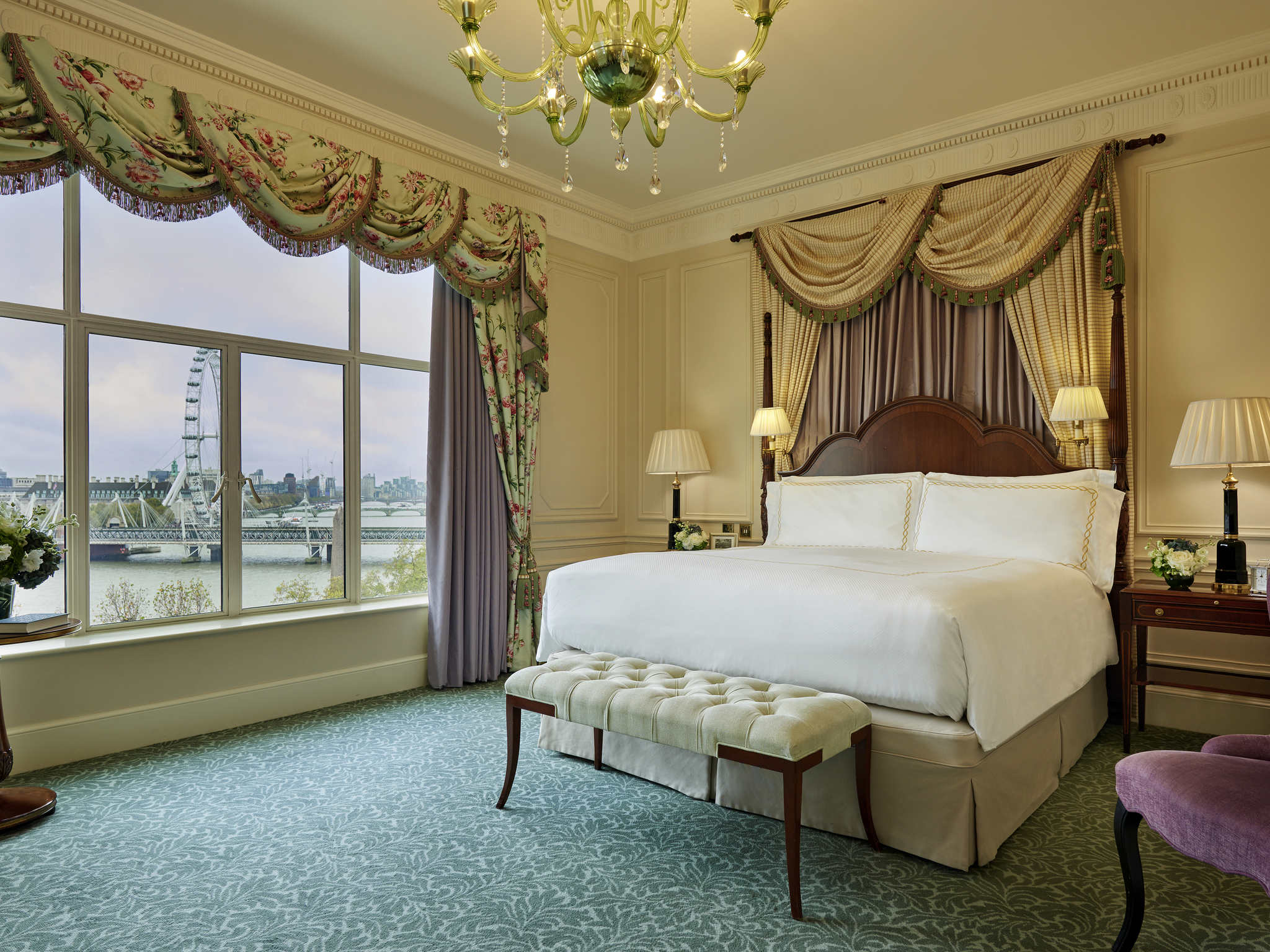 1 Bedroom, Suite, King Bed, River View, Butler, Living Area, The Savoy Hotel 3/8