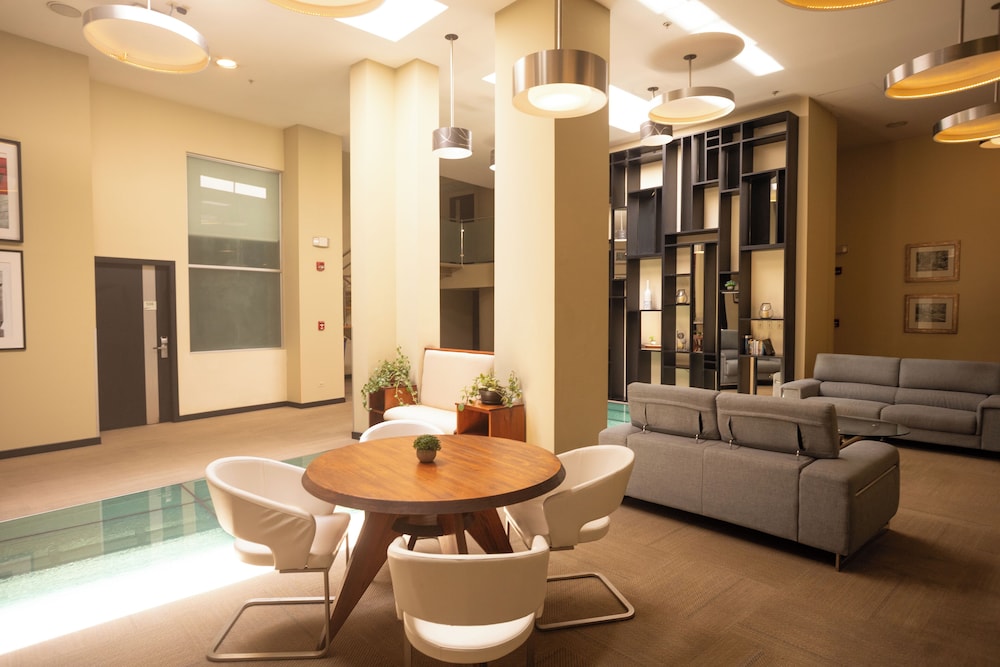 Urban Green Hotel & Suites 38/52