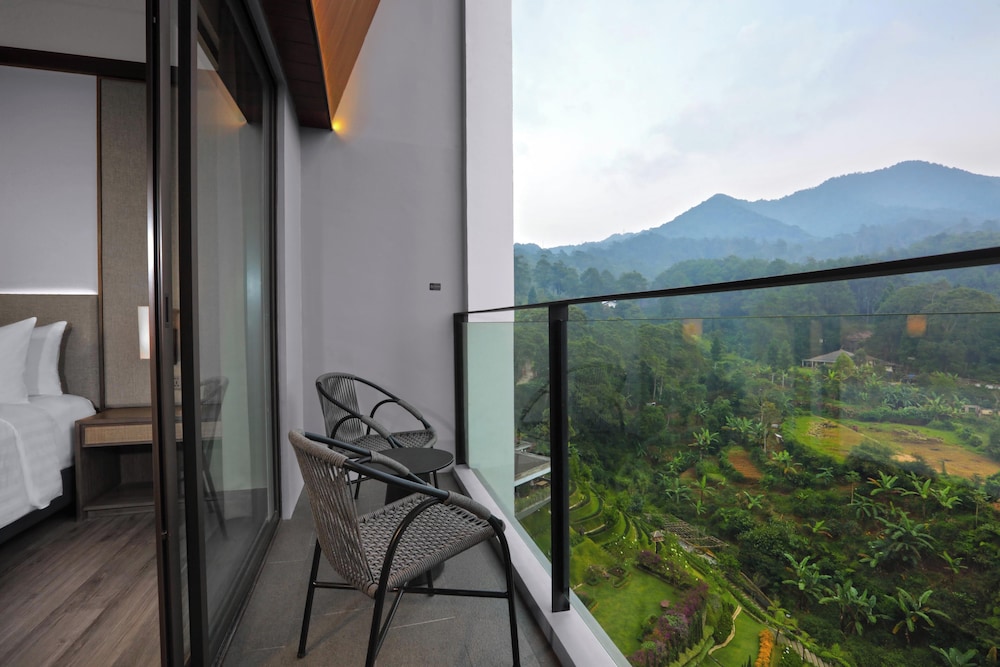 Grand Aston Puncak Hotel and Resort 40/50