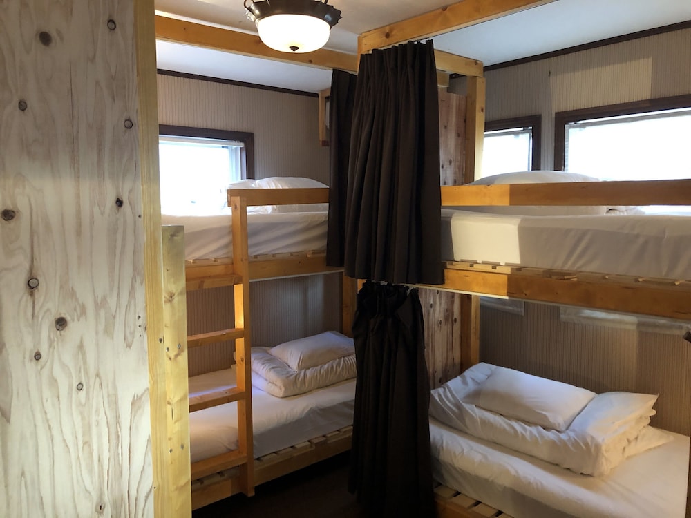 Iza Kamakura Guest House & Bar 33/65
