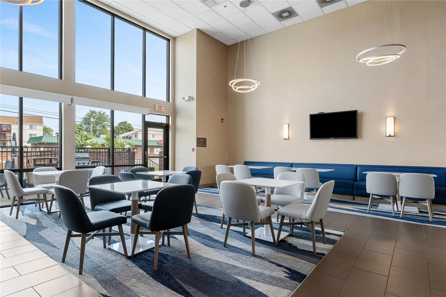 Comfort Inn Aikens Center 27/35