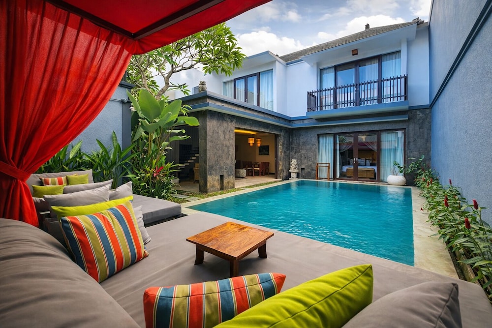 Seminyak Icon 6/70