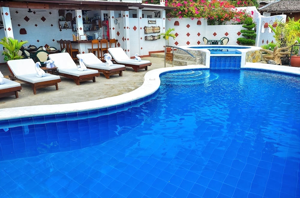 Steps Garden Resort 66/71