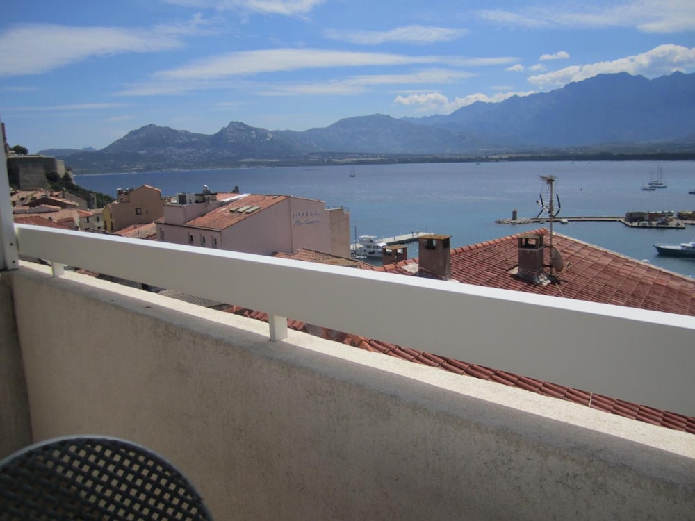 Hotel Le Rocher 47/52