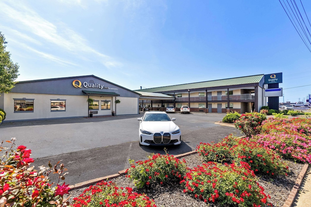 Quality Inn Lawrenceburg, TN secondary