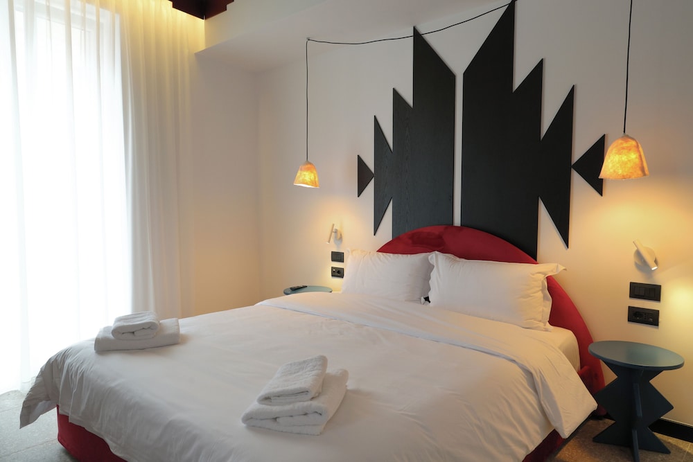 Bazaar Hotel 18/39