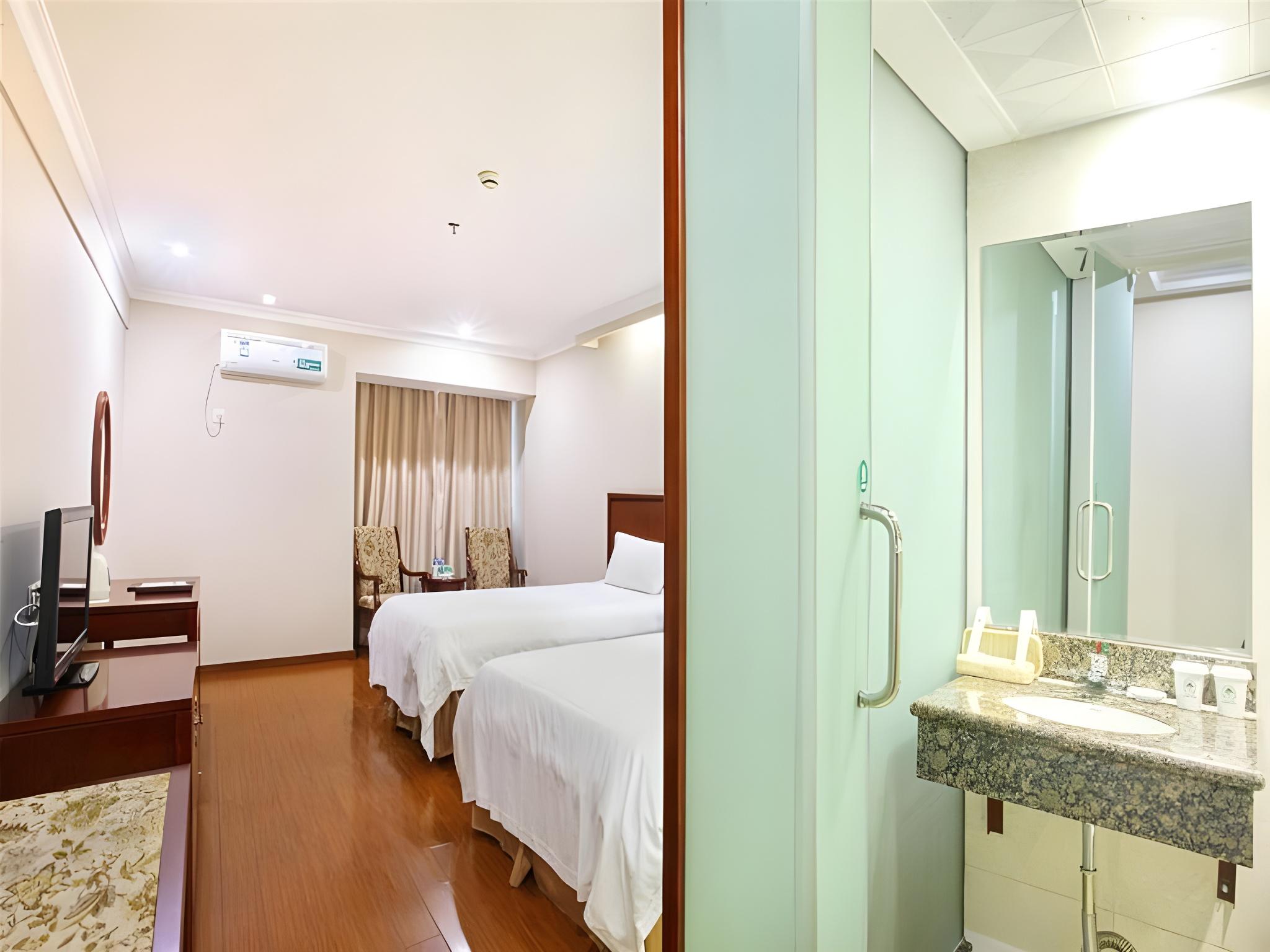 Greentree Inn Huangshan Railway Station Tiandu Business Htl 14/18