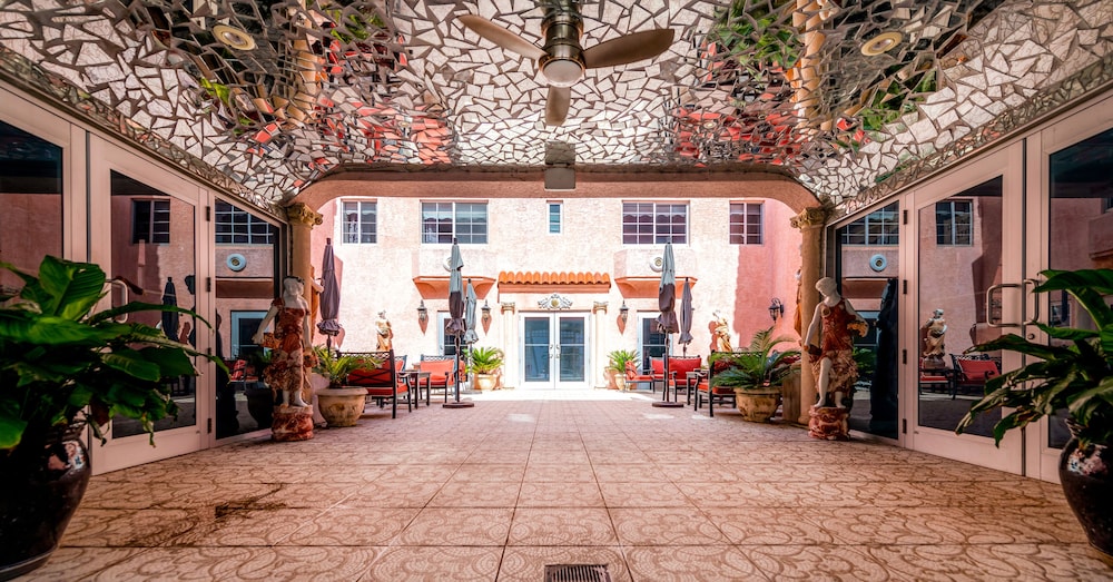 Secret Garden Miami Beach 41/50