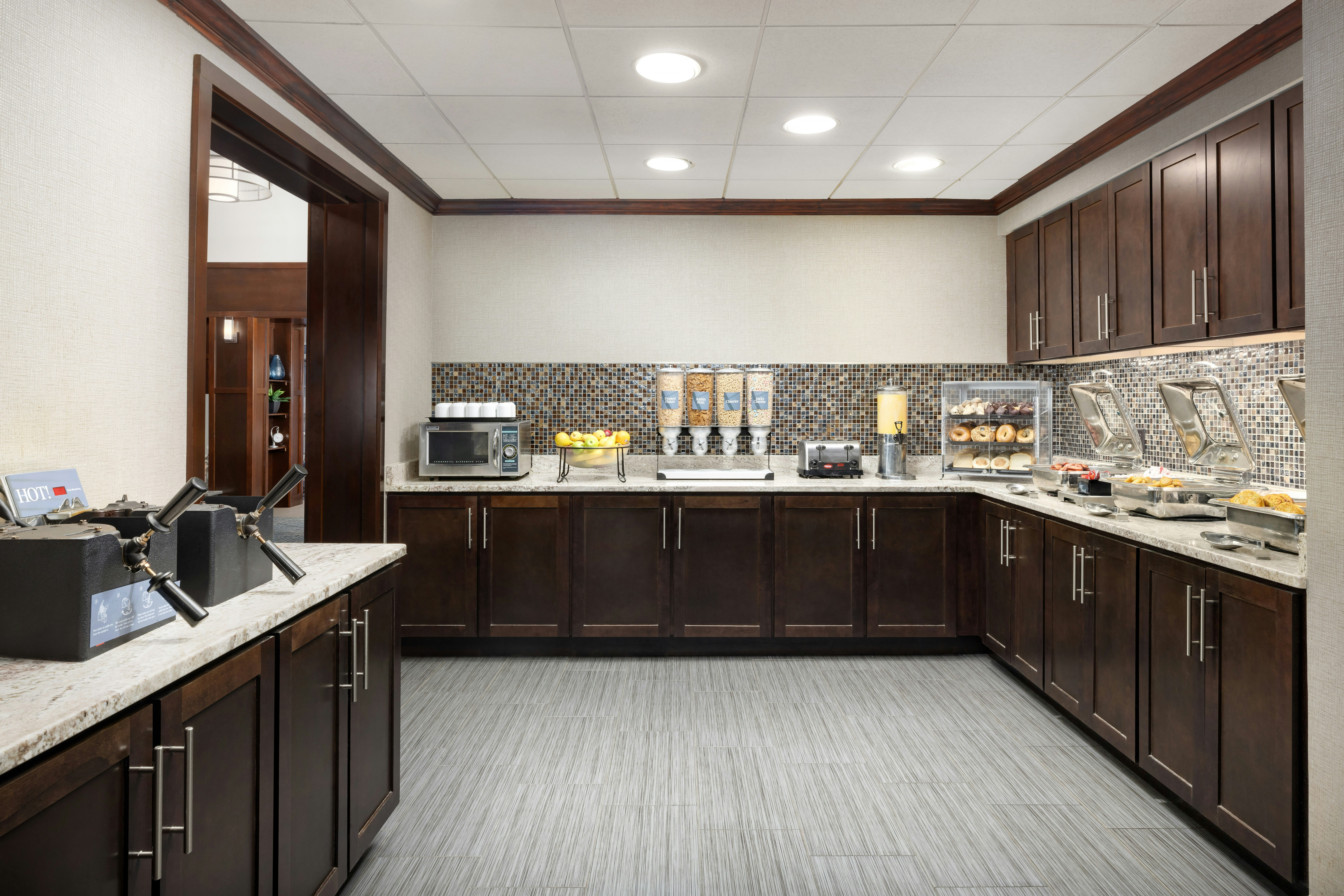 Homewood Suites by Hilton Manchester/Airport 9/54