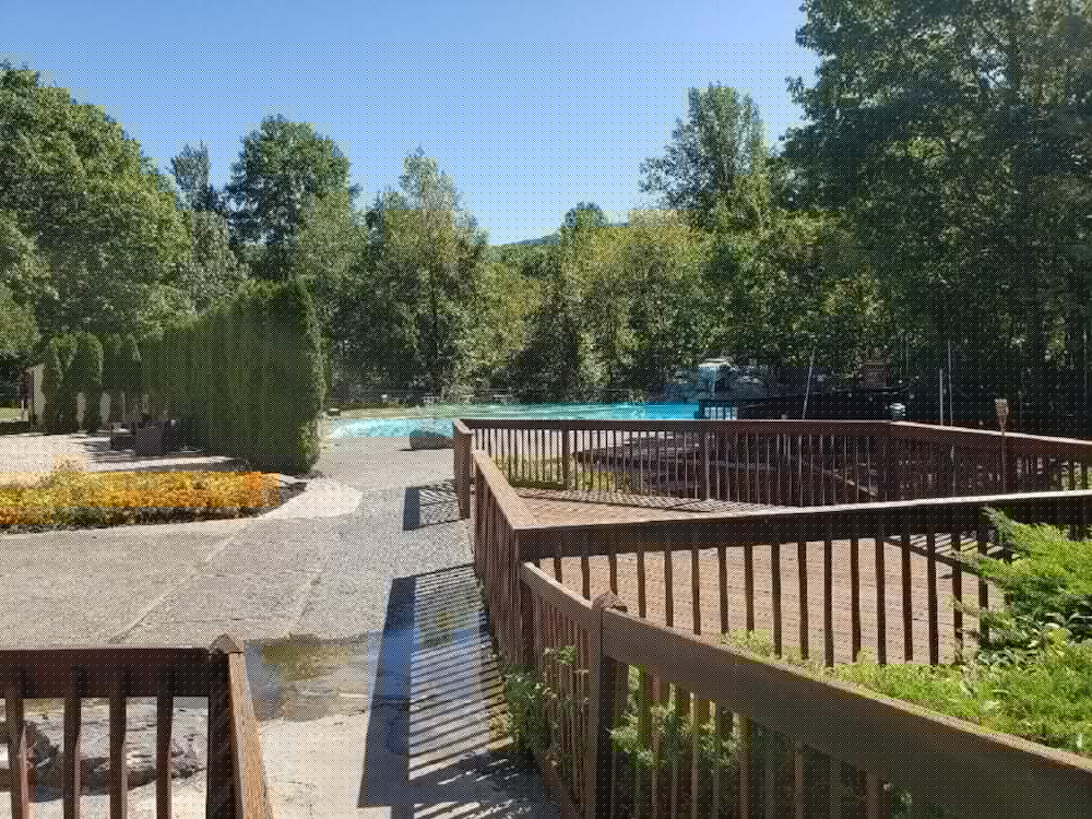 Chateau Resort & Conference Center 55/73