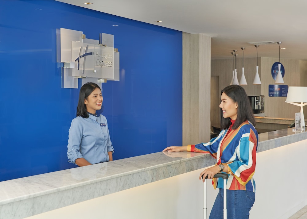 Holiday Inn Express Pattaya Central 12/80
