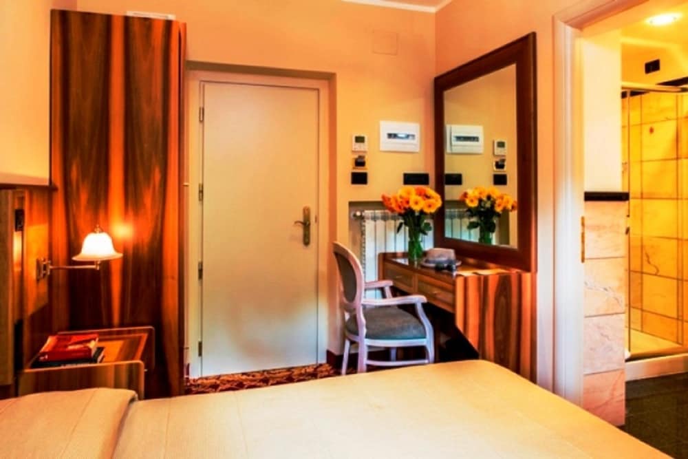 Villa Tuscolana Park Hotel 33/77