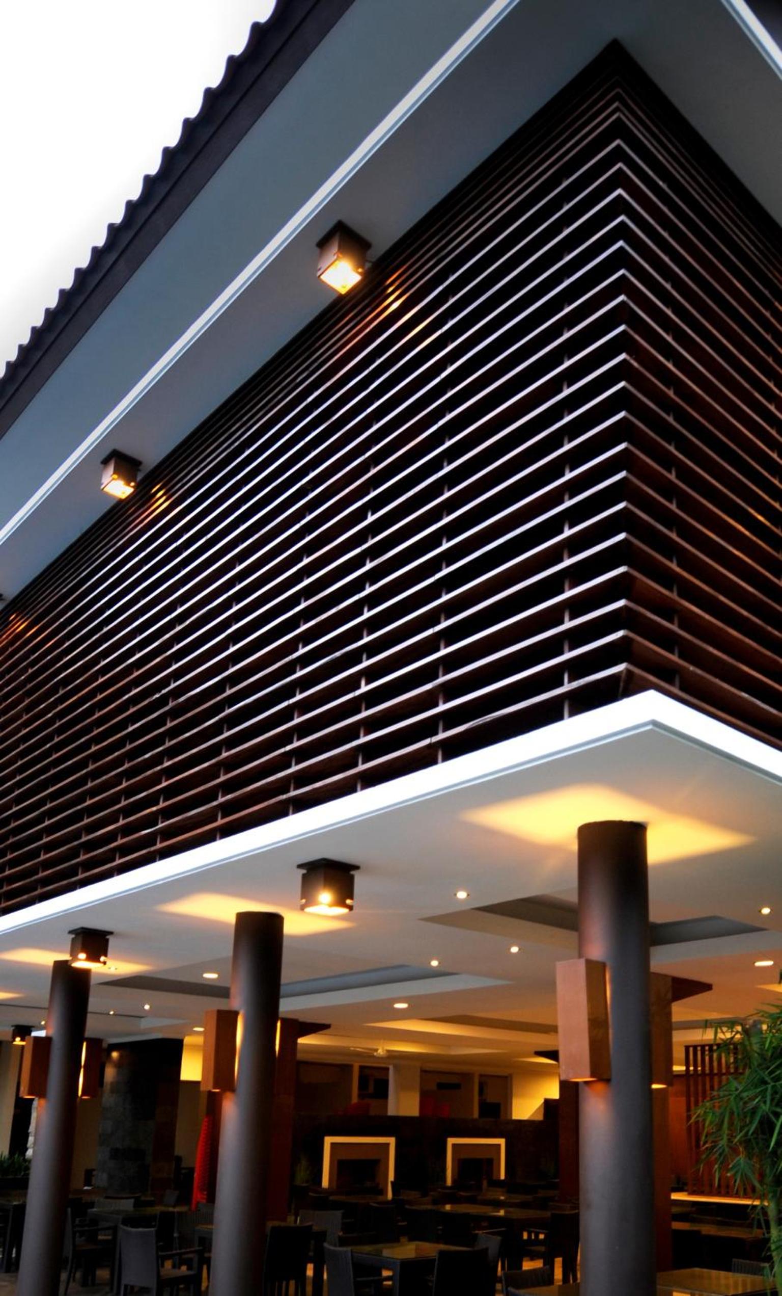 Surya Kencana Seaside Hotel 1/50