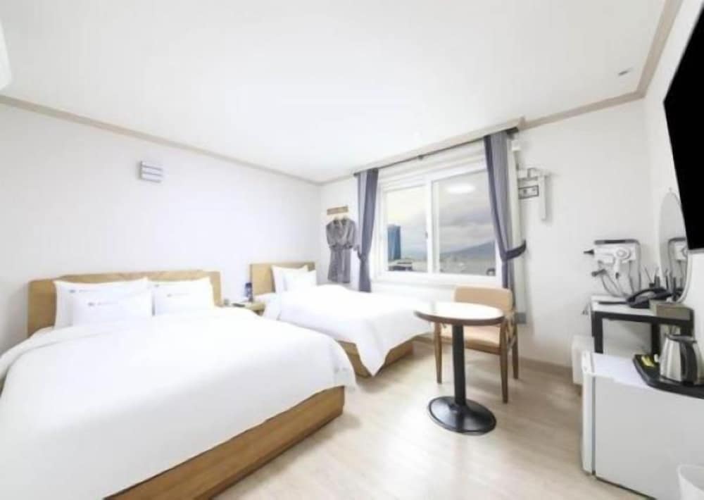 Mj Tour Hostel 18/47