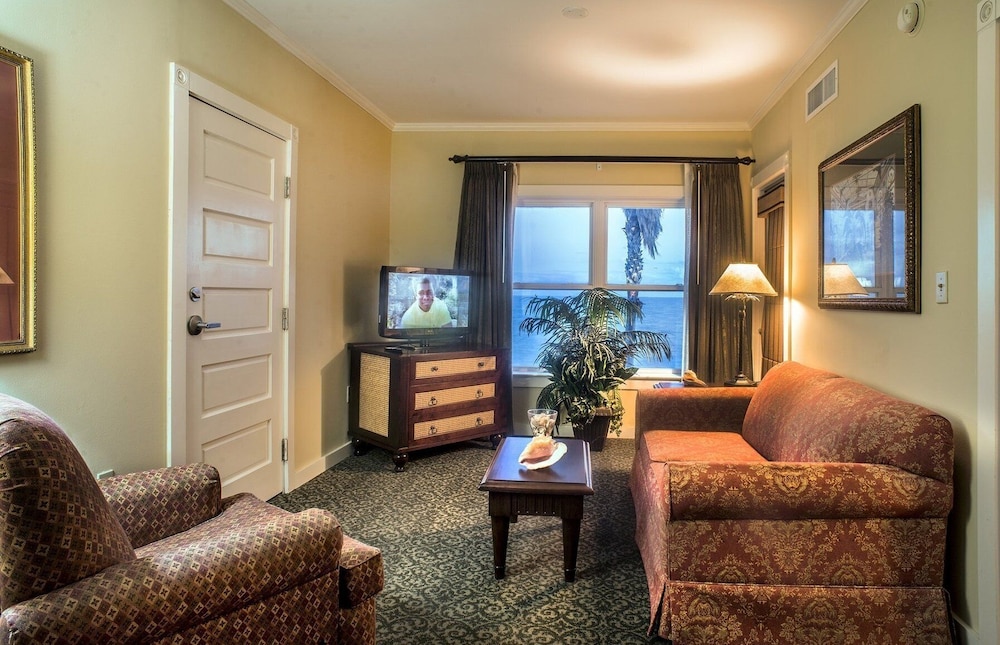 Lighthouse Inn At Aransas Bay 24/41