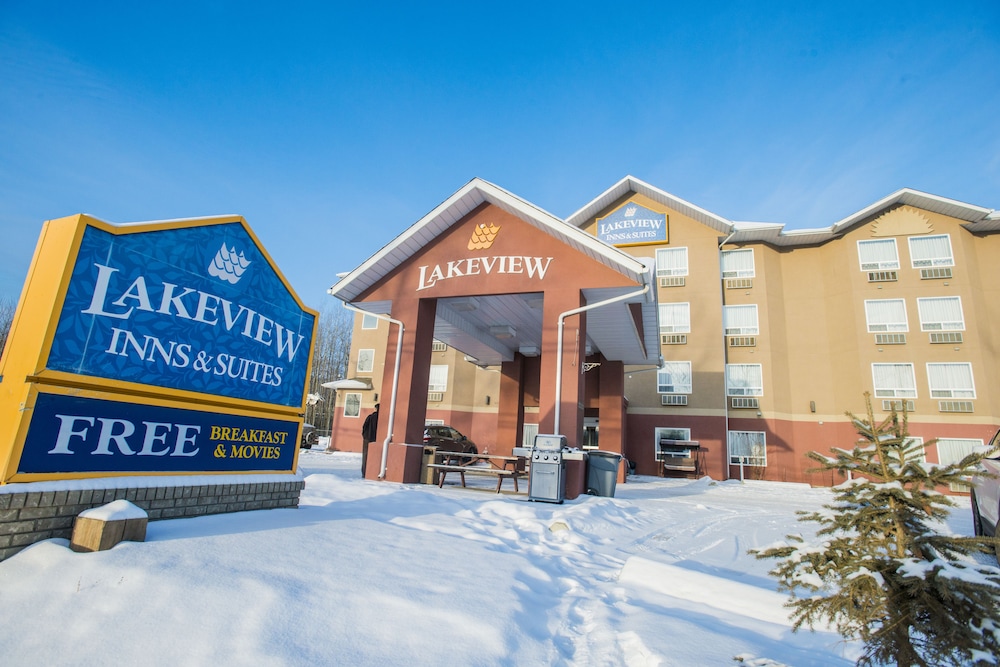 Lakeview Inn & Suites 6/32