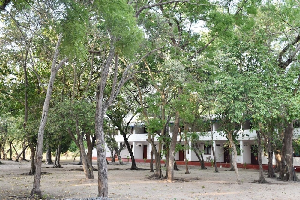 Nilaveli Crystal Blue Hotel 14/26