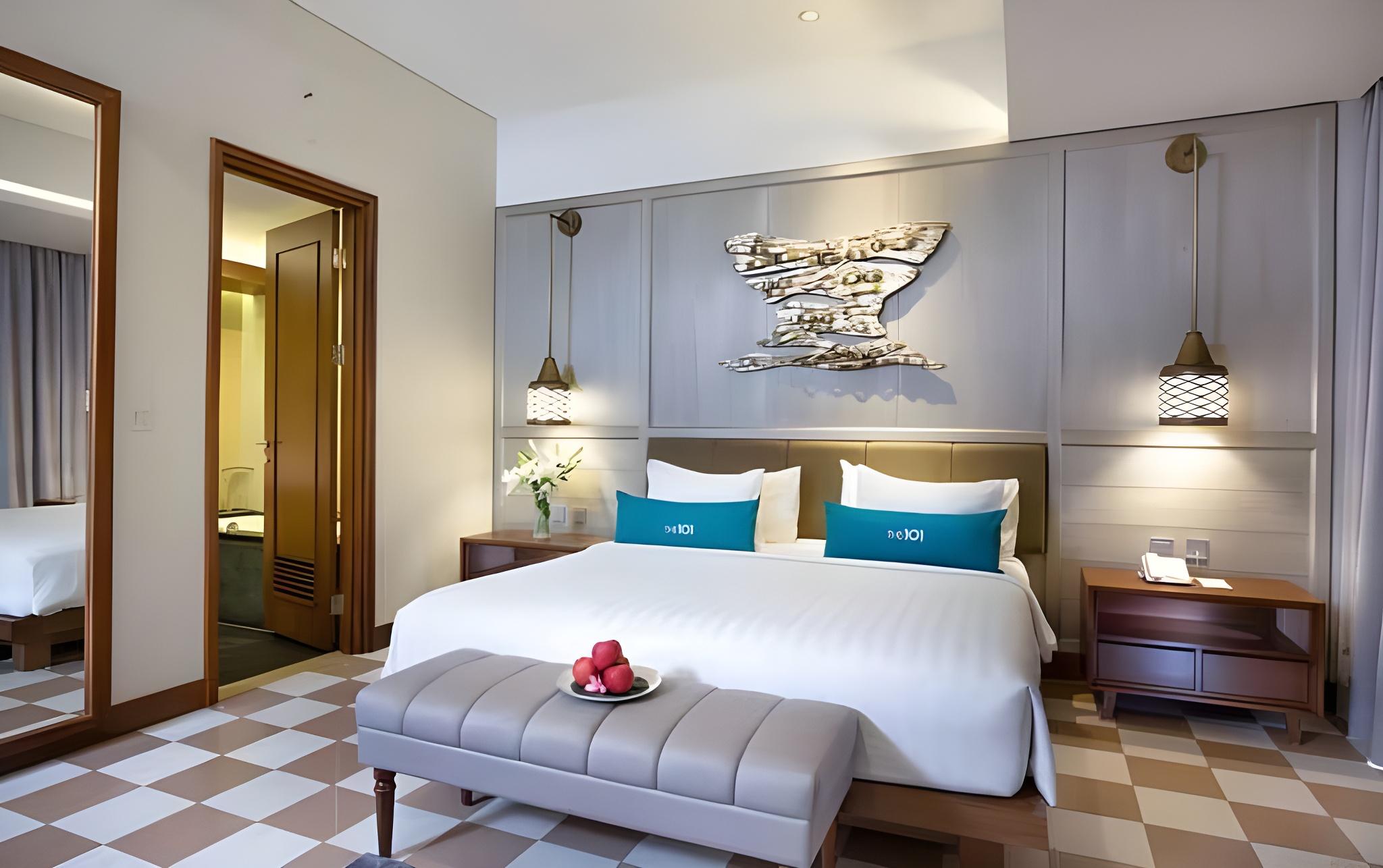 Heritage, Suite, City View, Balcony