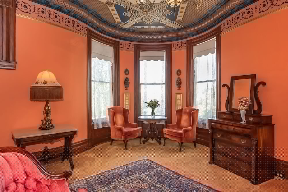 Chateau Tivoli Bed and Breakfast 39/50