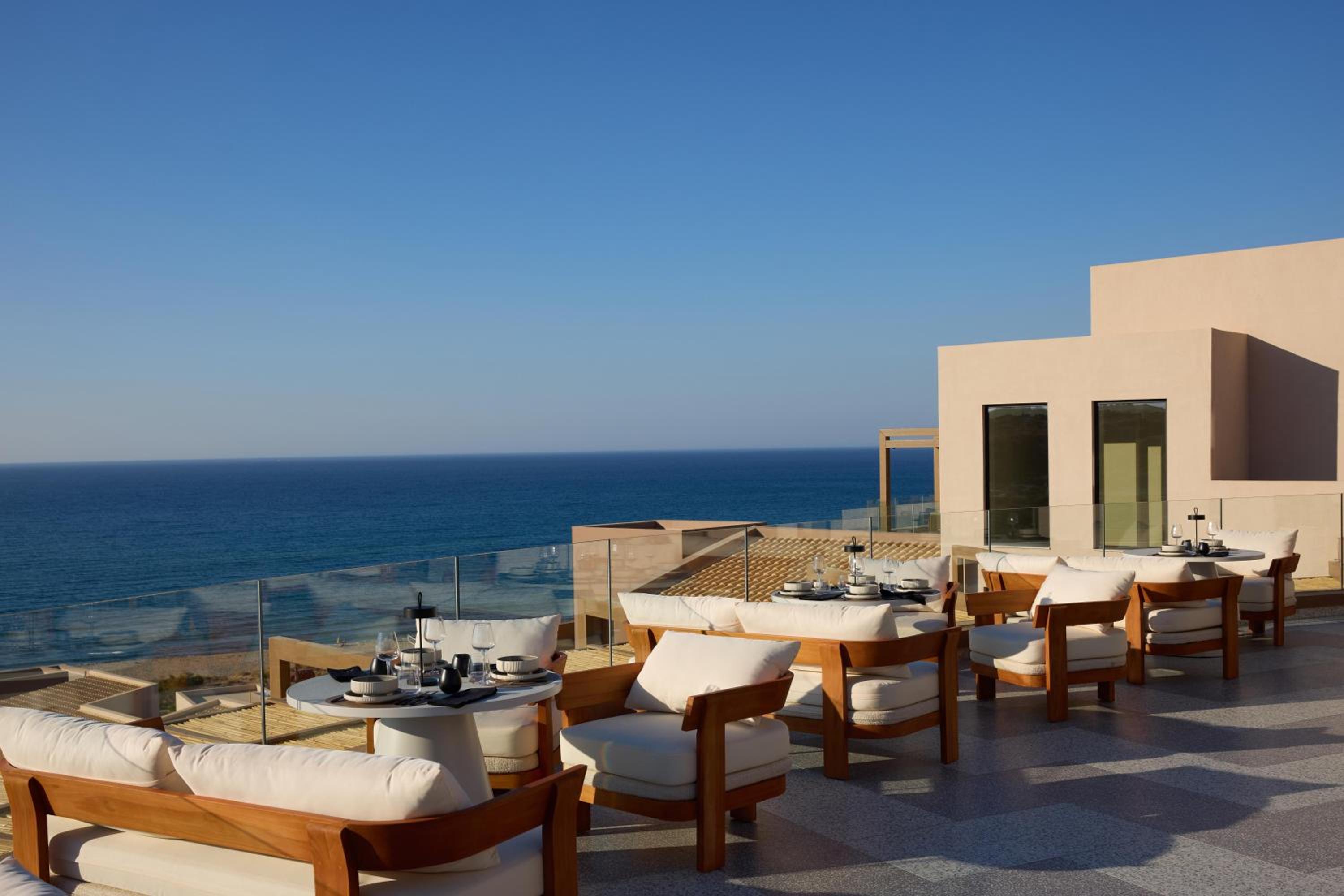 Oros Luxury Beach Resort 57/65