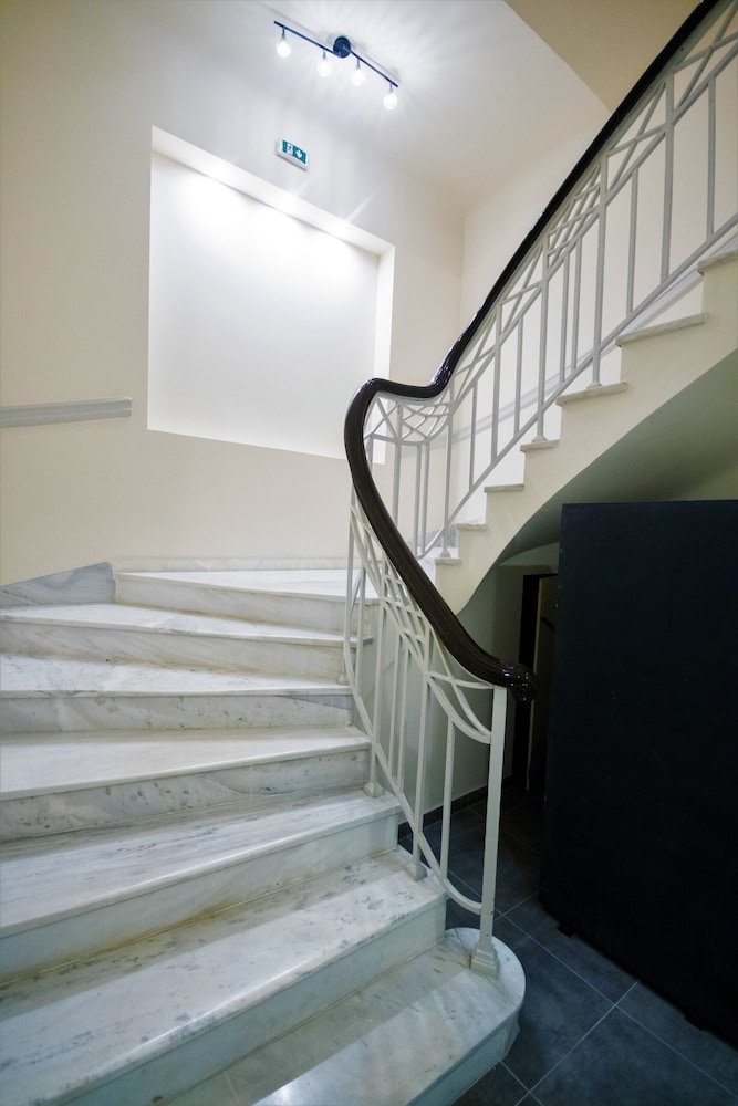 Athens Psiri Hotel 27/36