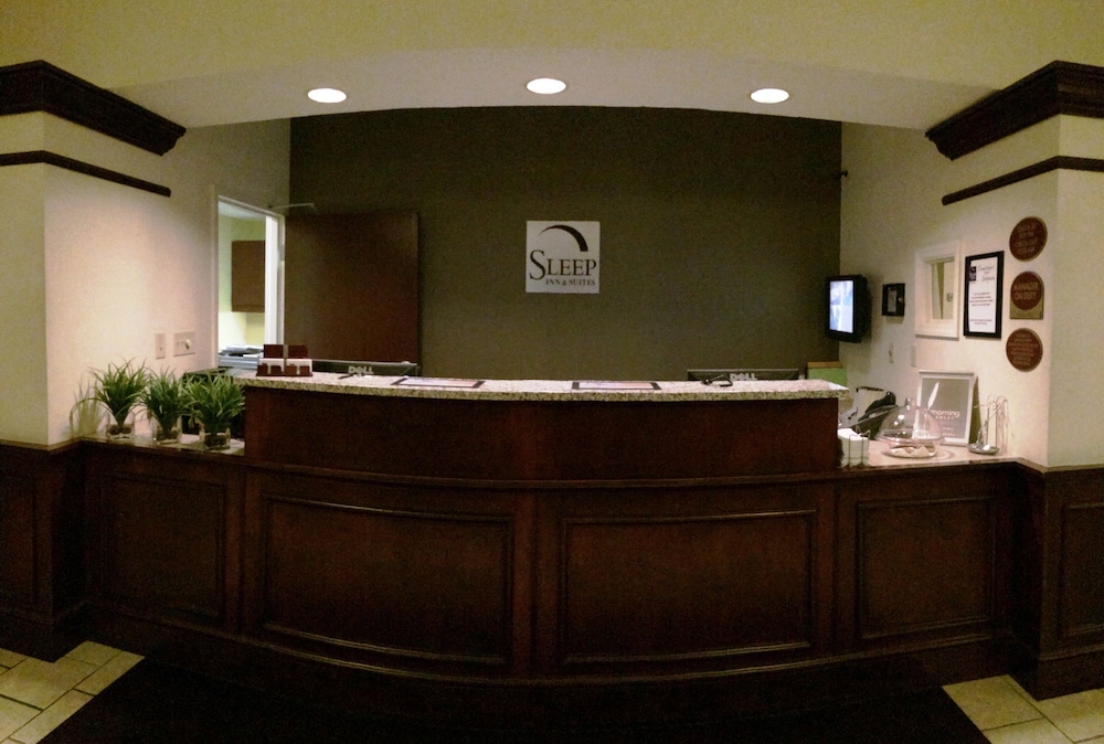 Sleep Inn & Suites Danville Hwy 58 5/35
