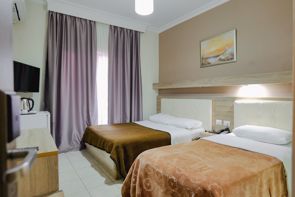 ROOM, TRIPLE, SEA VIEW