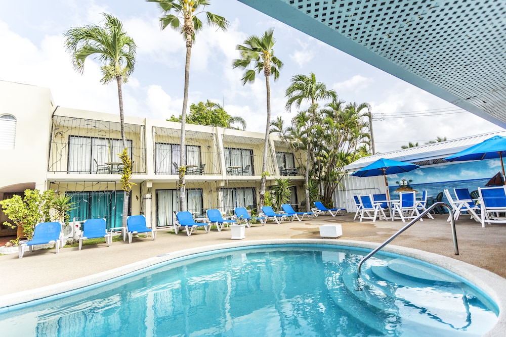 Pirate’s Inn Apartment Hotel 25/59