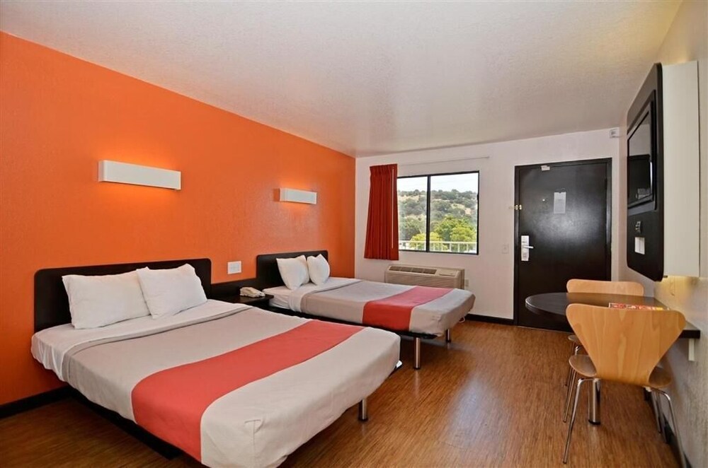 Motel6 Fairfield, CA - Napa Valley 19/40