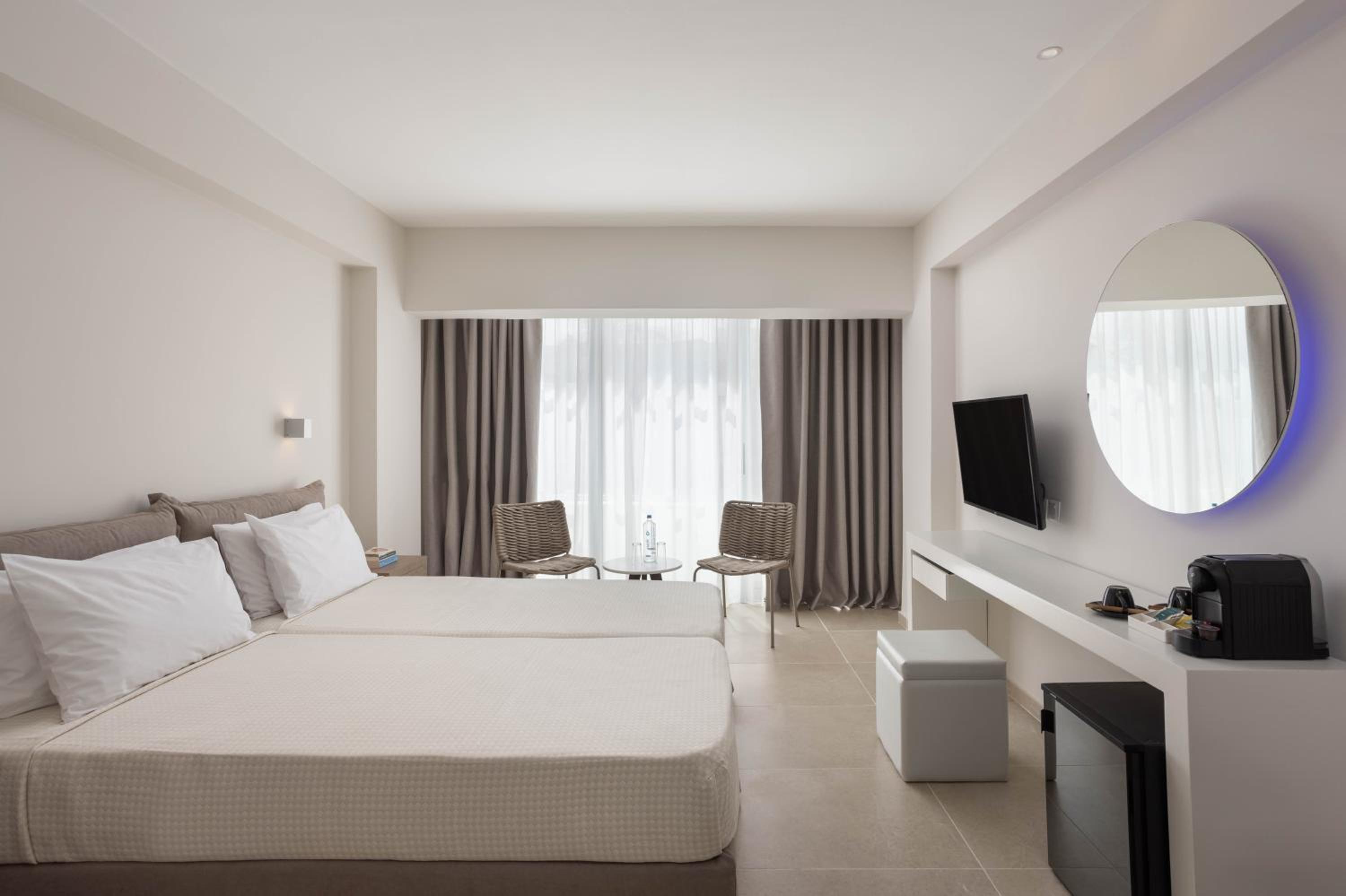 PREMIUM, DOUBLE BED, INLAND VIEW
