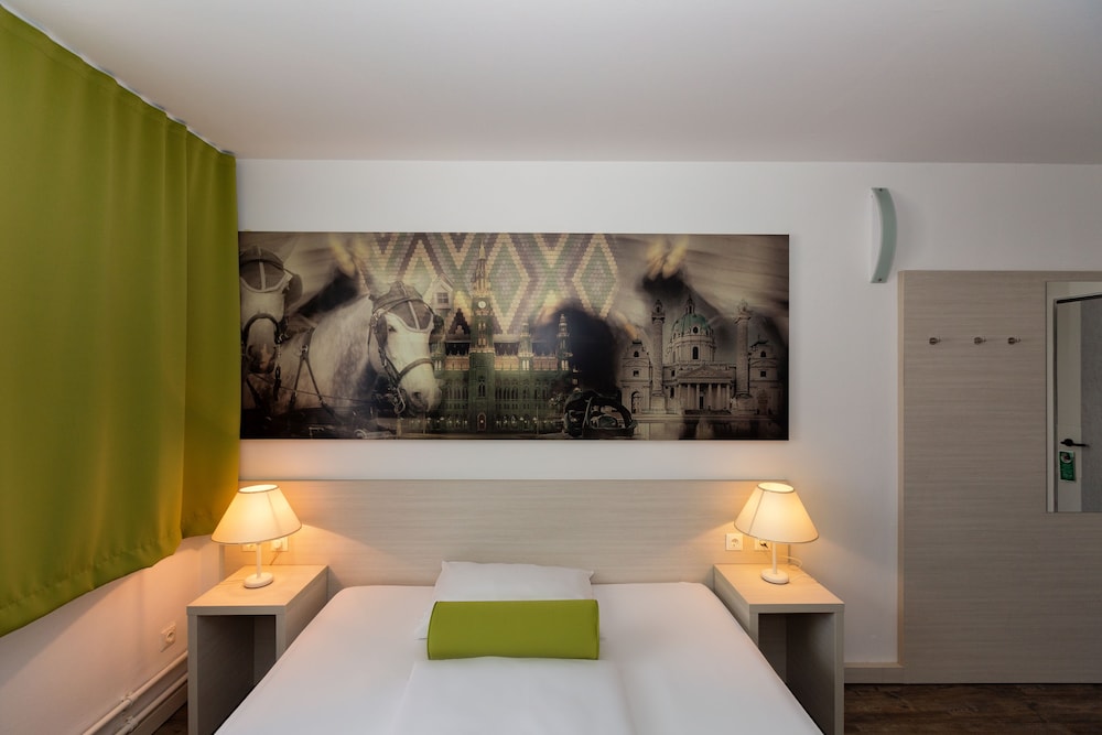 Life Hotel 19/37