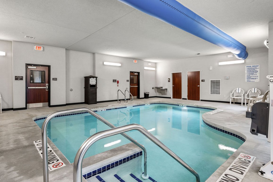 Cobblestone Hotel & Suites - Mosinee 7/23