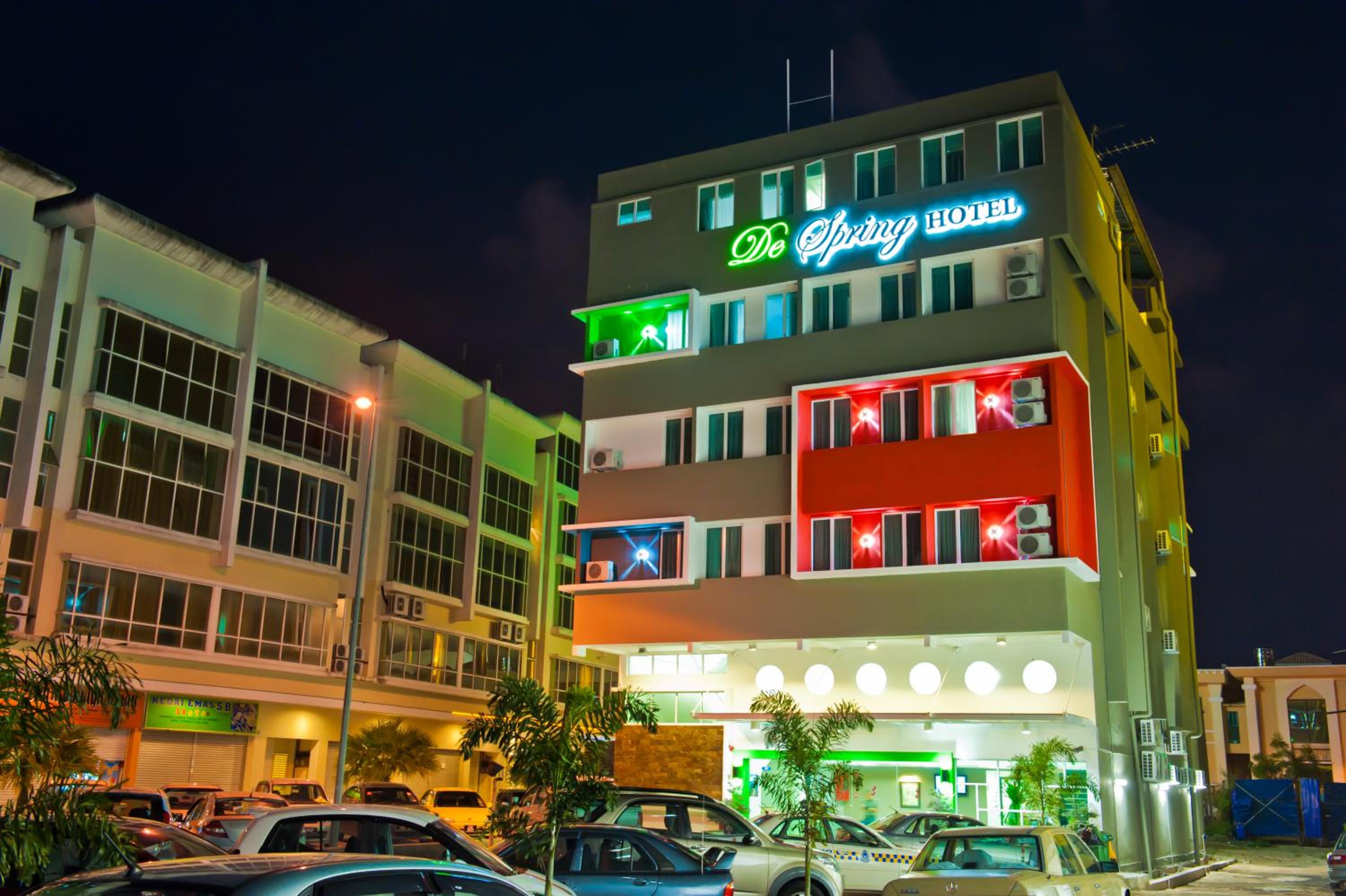 De Spring Hotel 3/50