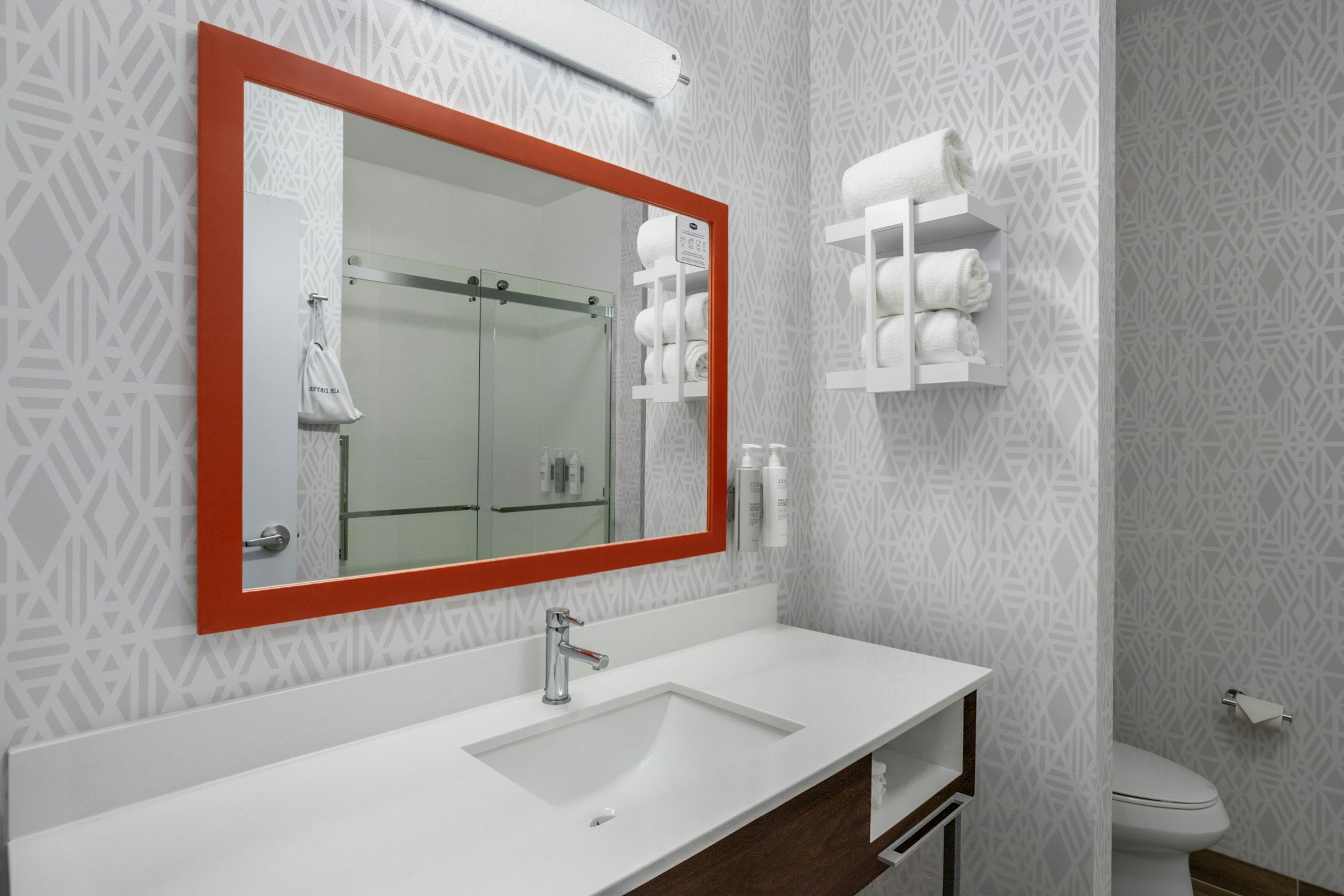 Room, 2 Queen Beds, Hampton Inn and Suites Muncie 6/8