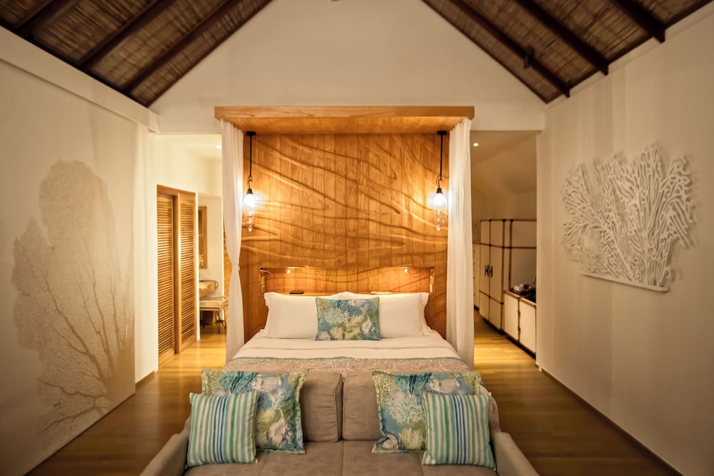 Senior, Water, Villa, King Bed