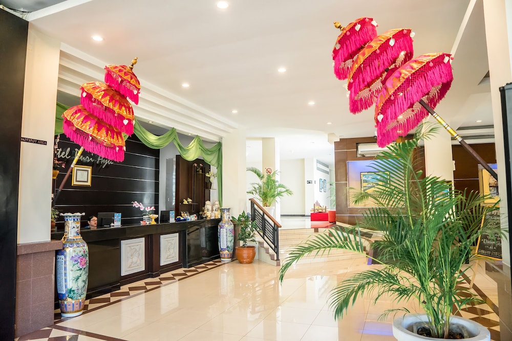 Puri Ayu Hotel 3/40