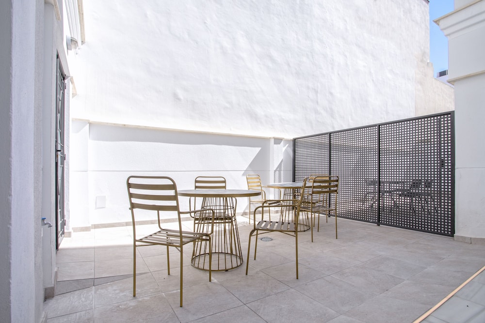 Malaga Rivas 34 Suites Homes 31/48