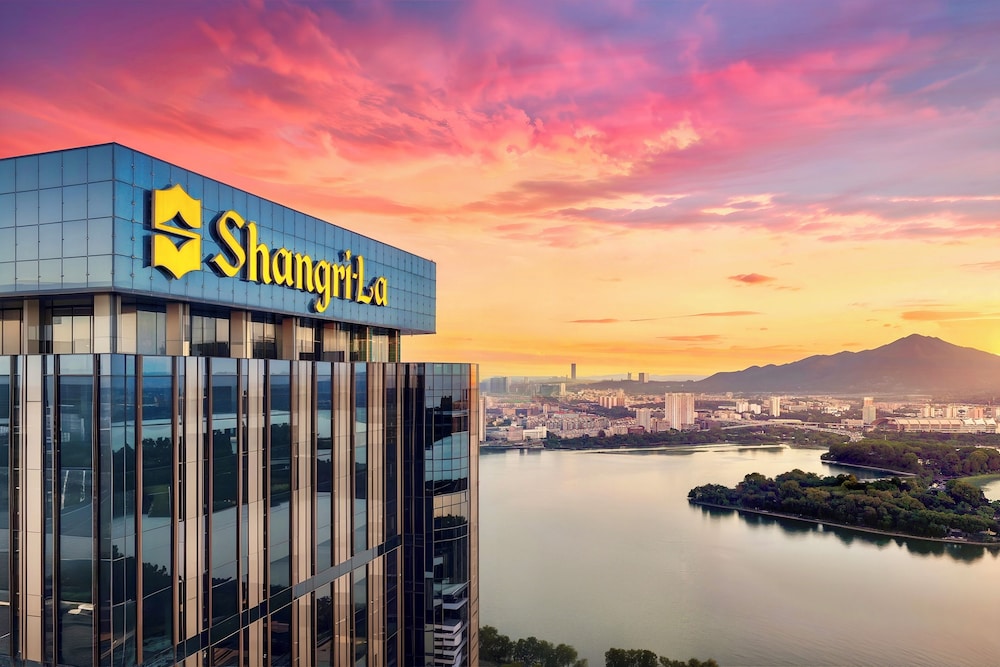Shangri-La Nanjing 5/73