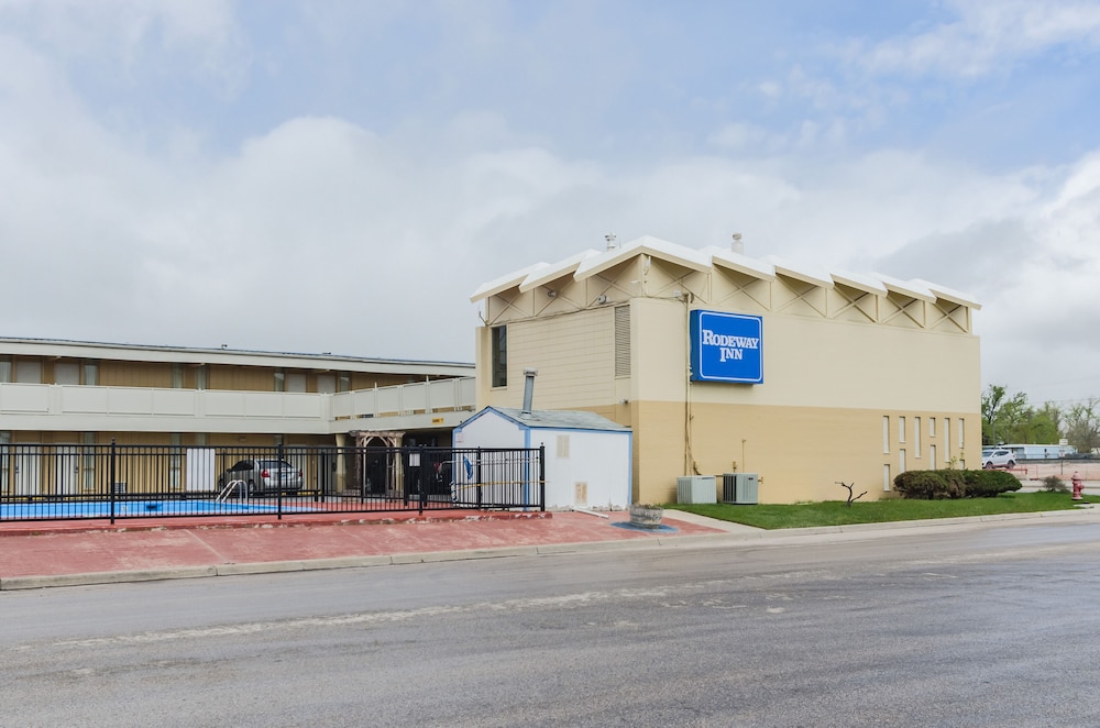 Alamo Inn Suites 52/61