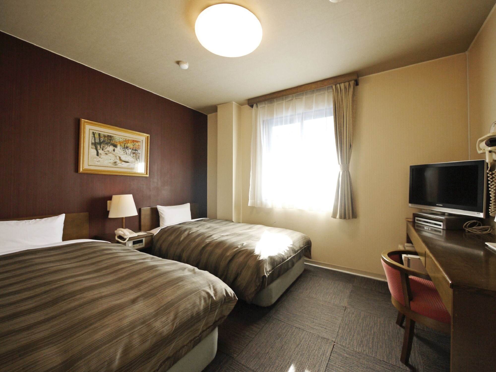 ROOM, TWIN BEDS, SMOKING