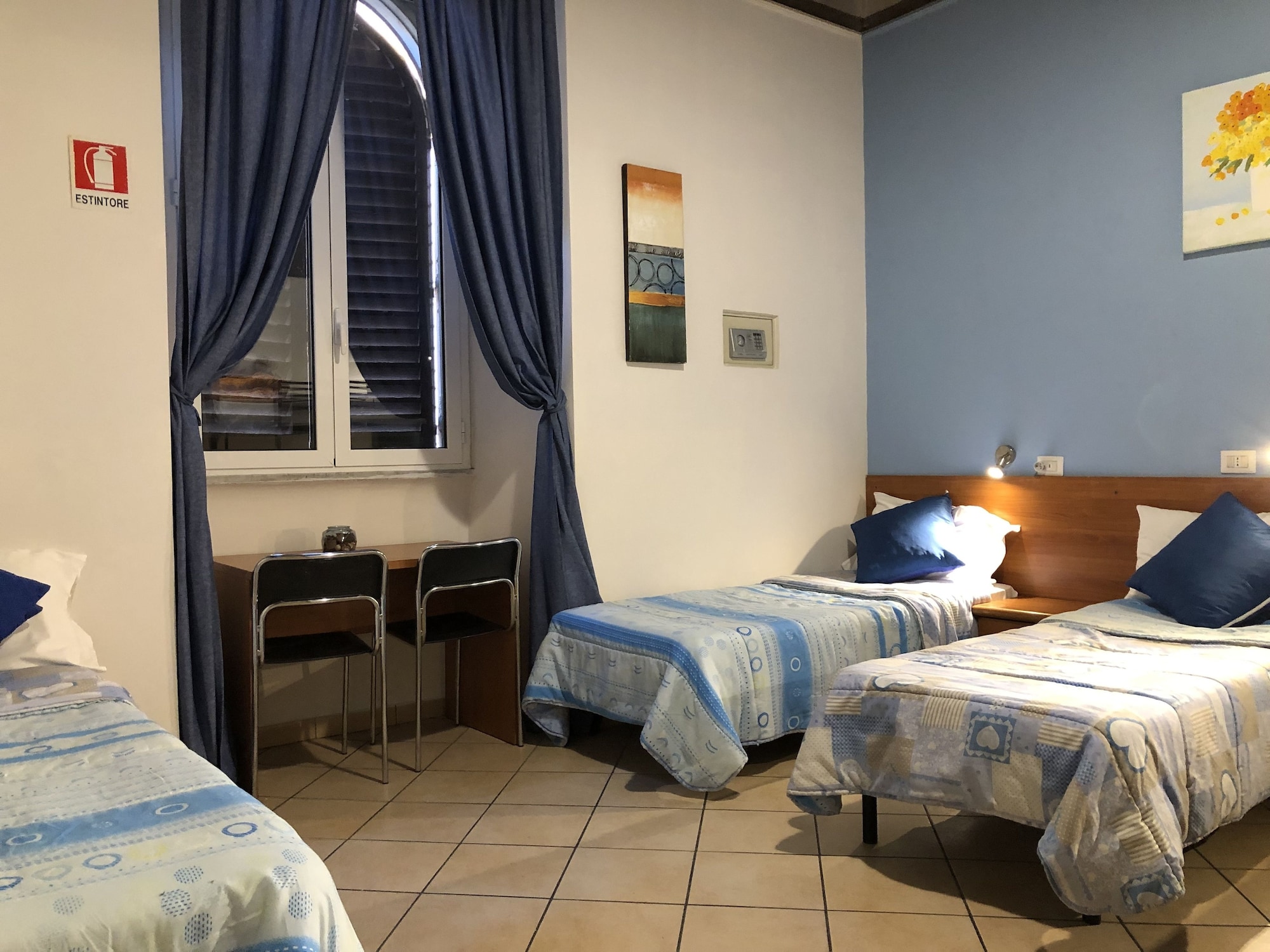 FEMALE DORM, FEMALE ONLY, COMFORT