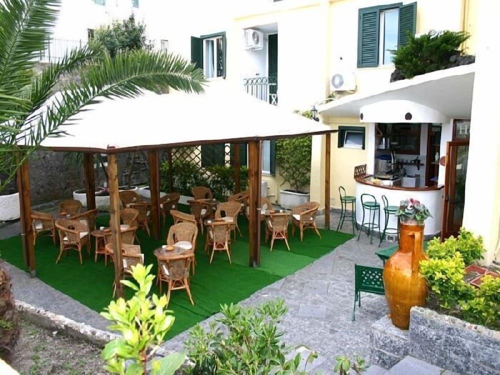 Hotel Antares 25/27