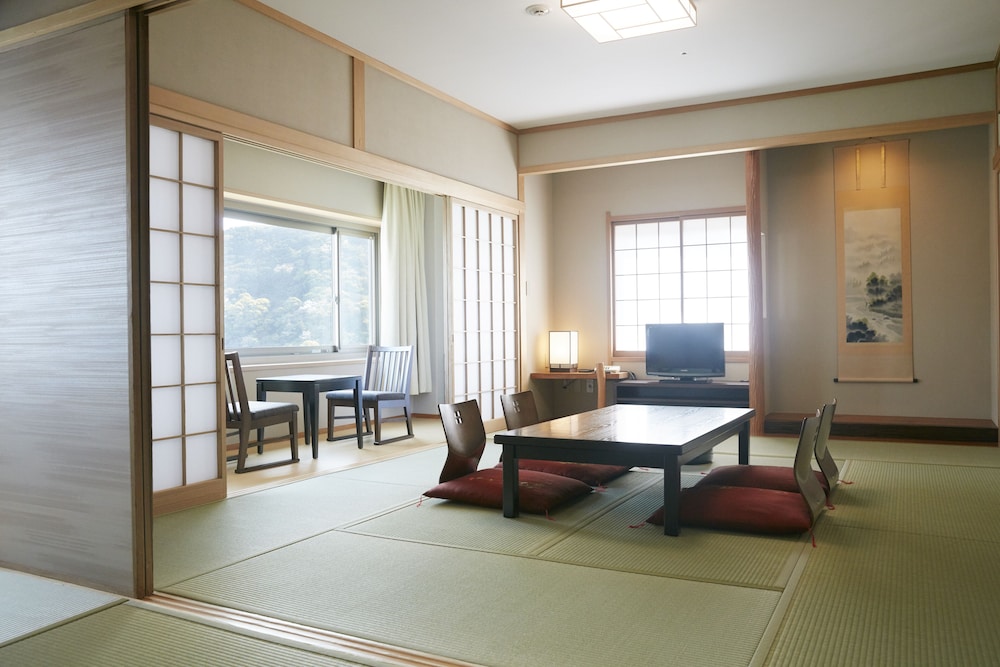 Shimoda Tokyu Hotel 43/68