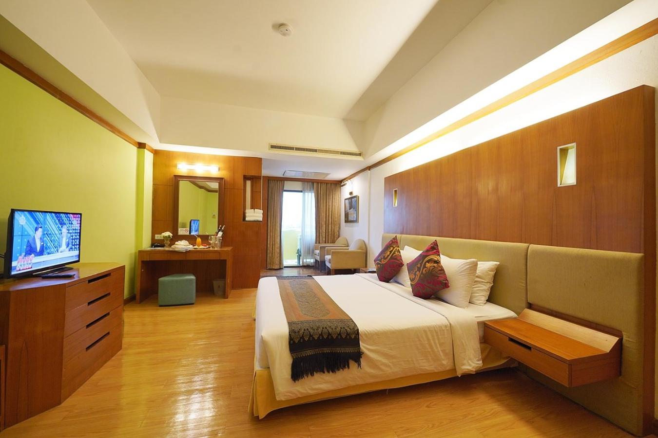 Riverside Bangkok Hotel 18/51