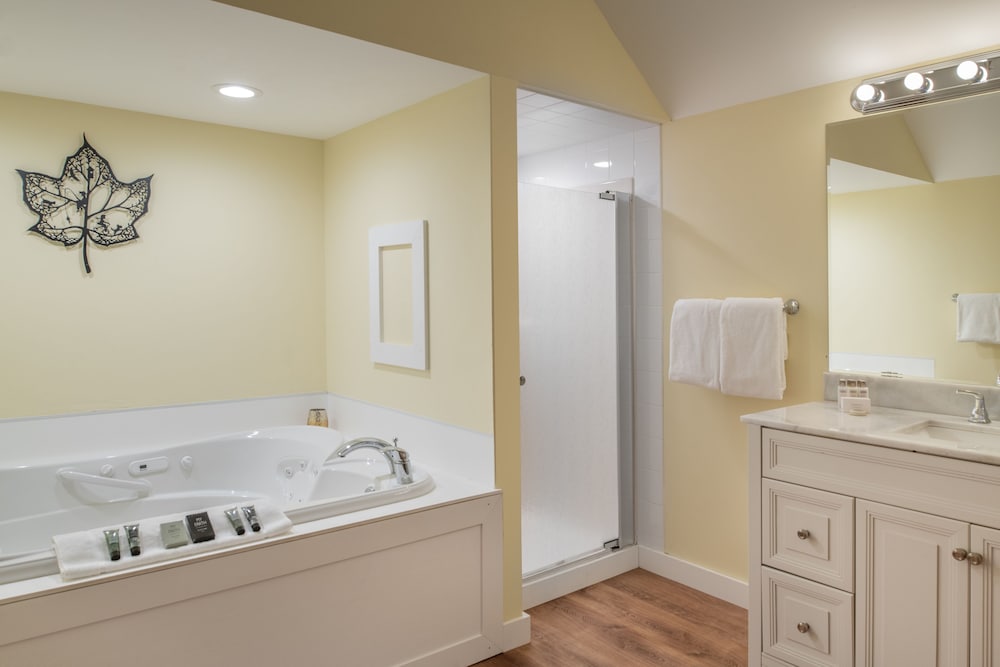 Christmas Farm Inn and Spa 50/50