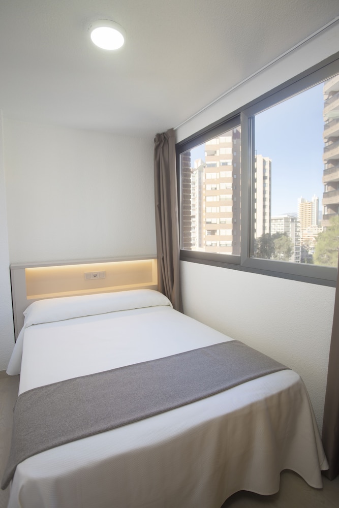 شقة بسريرين منفصلين بإطلالة على المدينة بشرفة بغرفتي نوم مع أريكة، Aparthotel BCL Levante Club 2/4