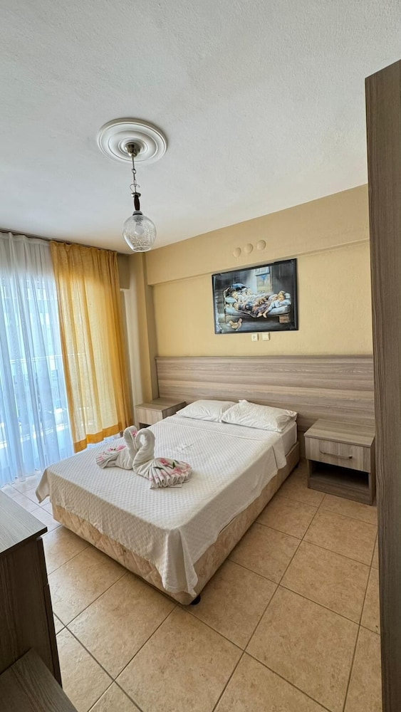 Kartel Hotel 14/50
